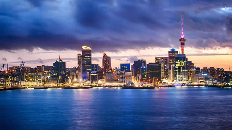 Auckland city skyline - Riverside Apartment