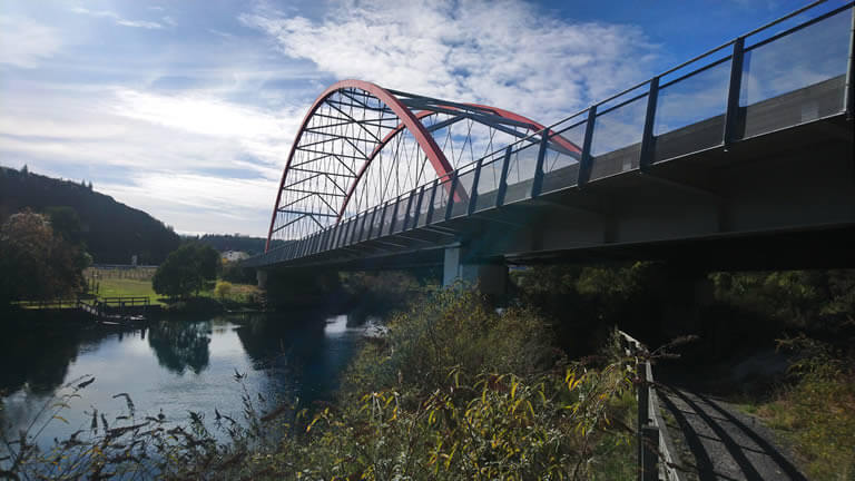 Red Bridge, Taupo to Aratiatia, accommodation in Taupo NZ